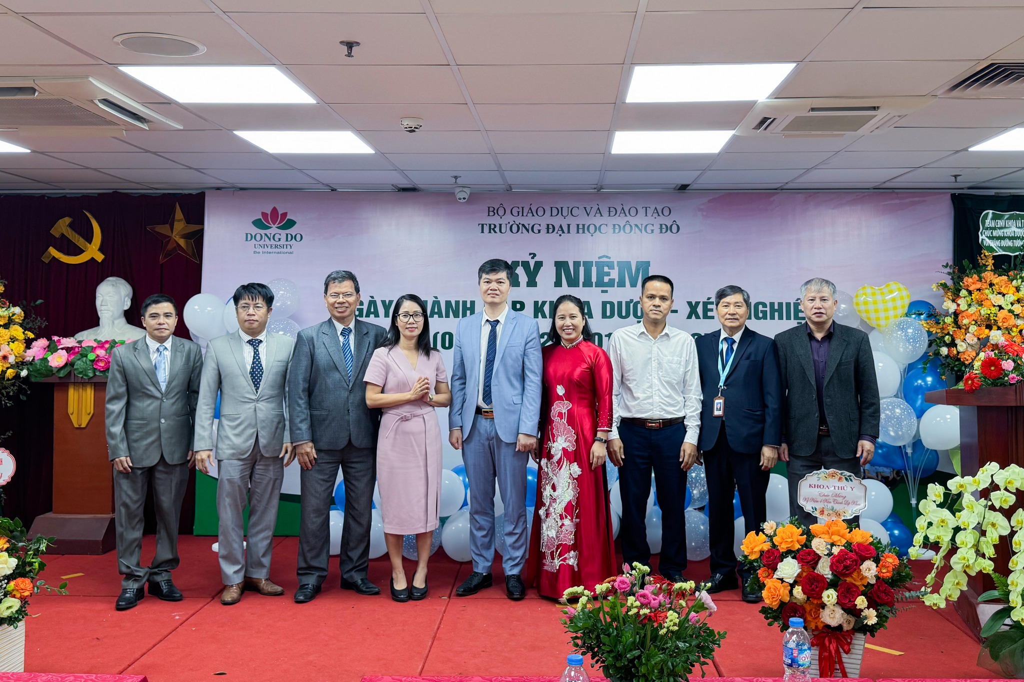 Khoa Dược - Xét nghiệm Long trọng tổ chức Lễ Kỷ niệm 4 năm ngày thành lập (01/11/2021 - 01/11/2025)