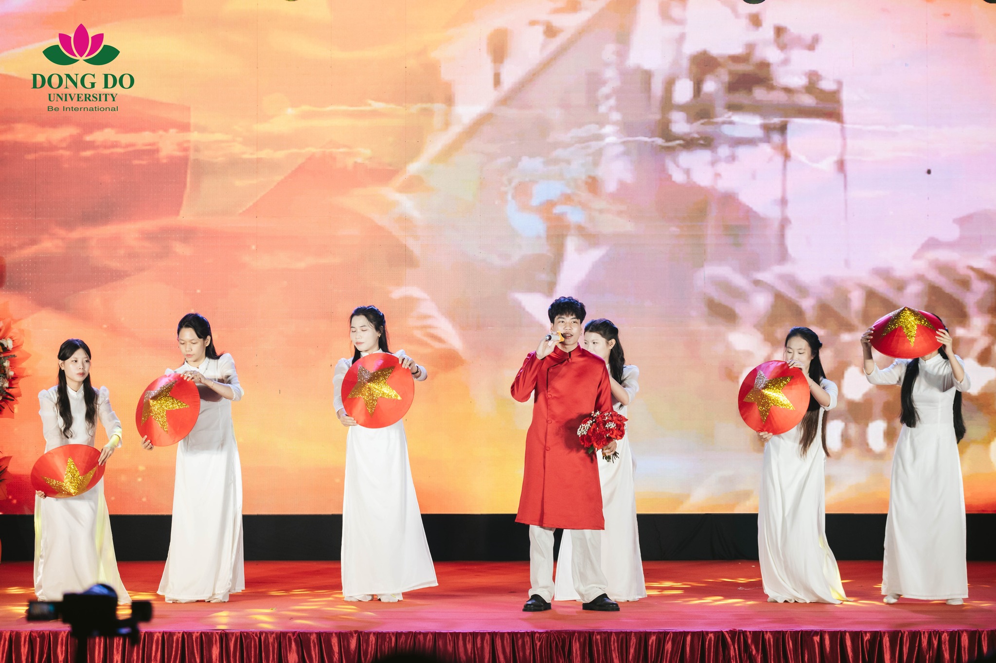 Sinh viên Khoa Dược – Xét nghiệm – “Viết tiếp câu chuyện Hòa Bình”