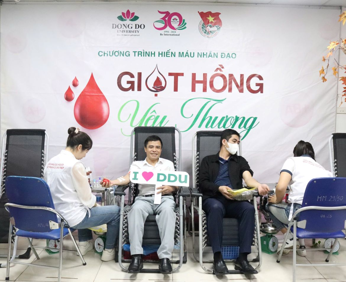   “Giọt Hồng yêu thương  – Lan Tỏa nghĩa cử cao đẹp tại trường  Đại học Đông Đô”