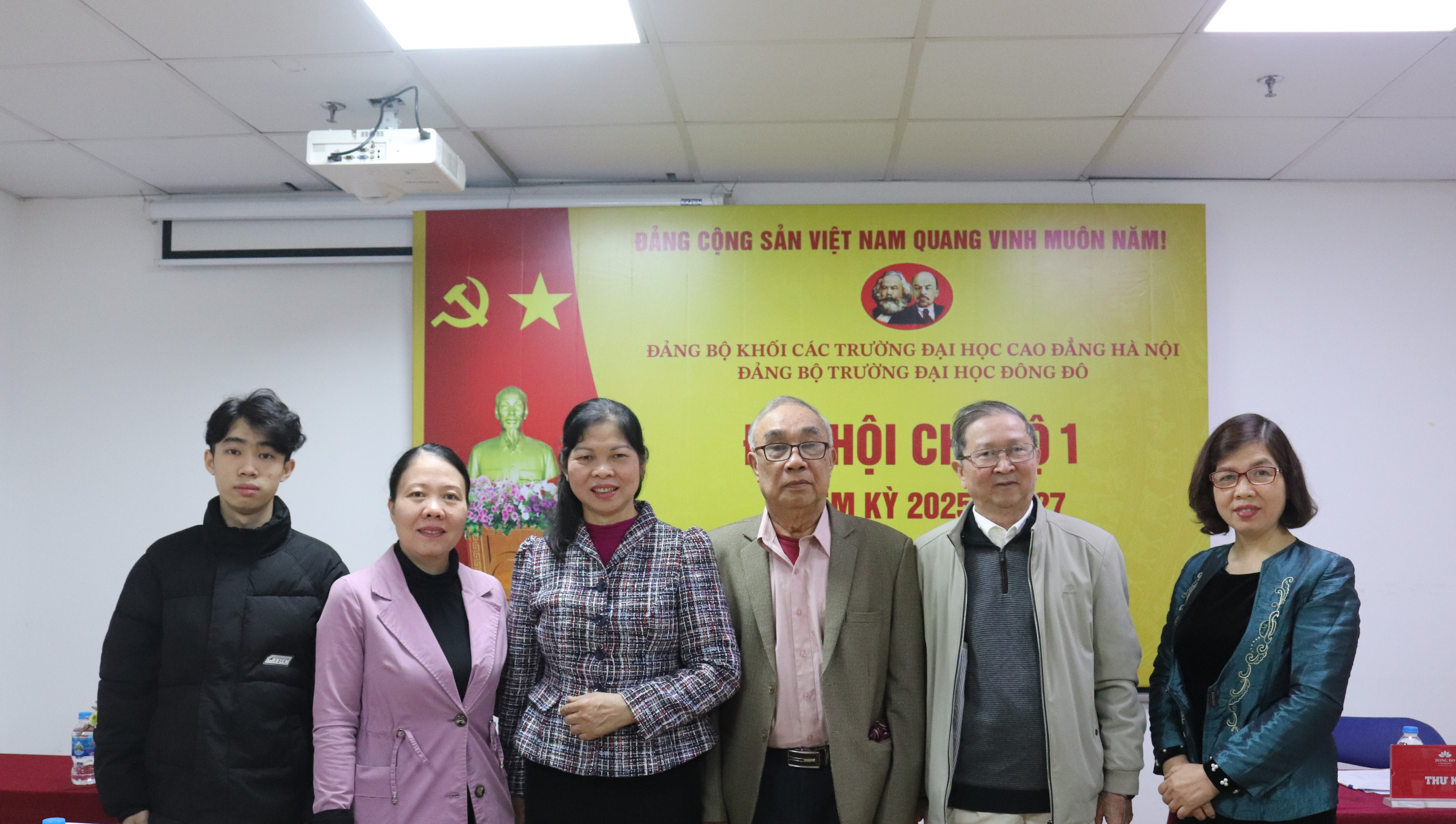 Đại hội Chi bộ 1 Trường Đại học Đông Đô nhiệm kỳ 2025 - 2027: Định hướng phát triển mới