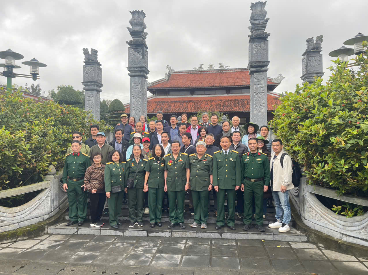 Hội Cựu chiến binh trường Đại học Đông Đô tri ân các anh hùng liệt sỹ thanh niên xung phong tại Truông Bồn – Nghệ An 