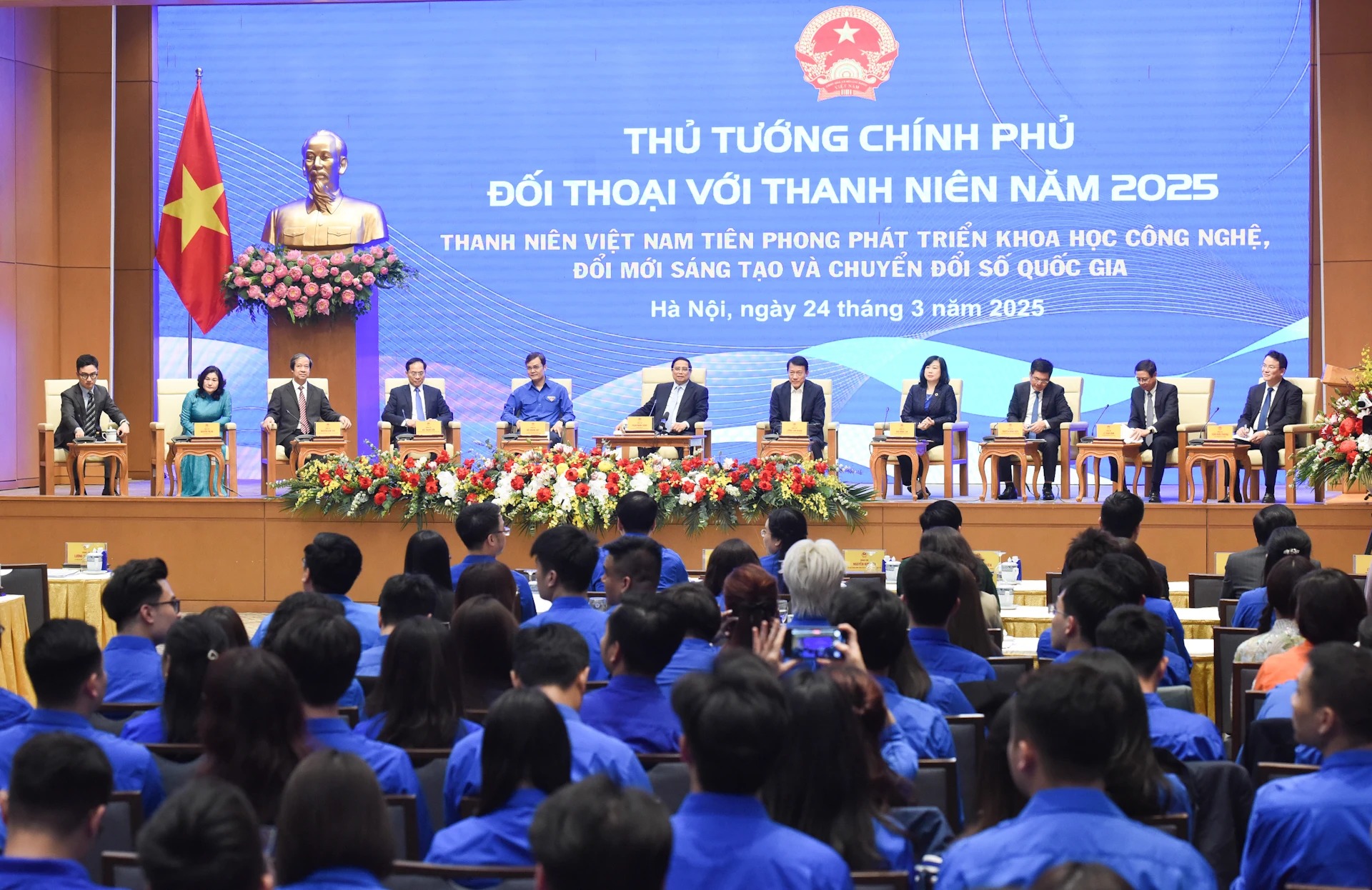 Trường Đại học Đông Đô góp mặt 2 đại biểu tiêu biểu tại sự kiện “ Thủ tướng đối thoại với thanh niên năm 2025”