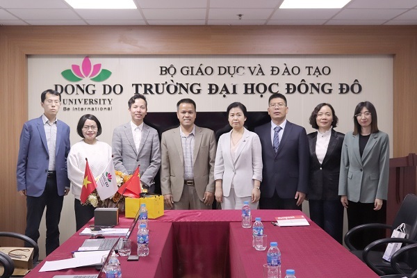 Trường Đại học Đông Đô tiếp đón và làm việc với Trường Đại học Sư Phạm Quảng Tây (Trung Quốc)