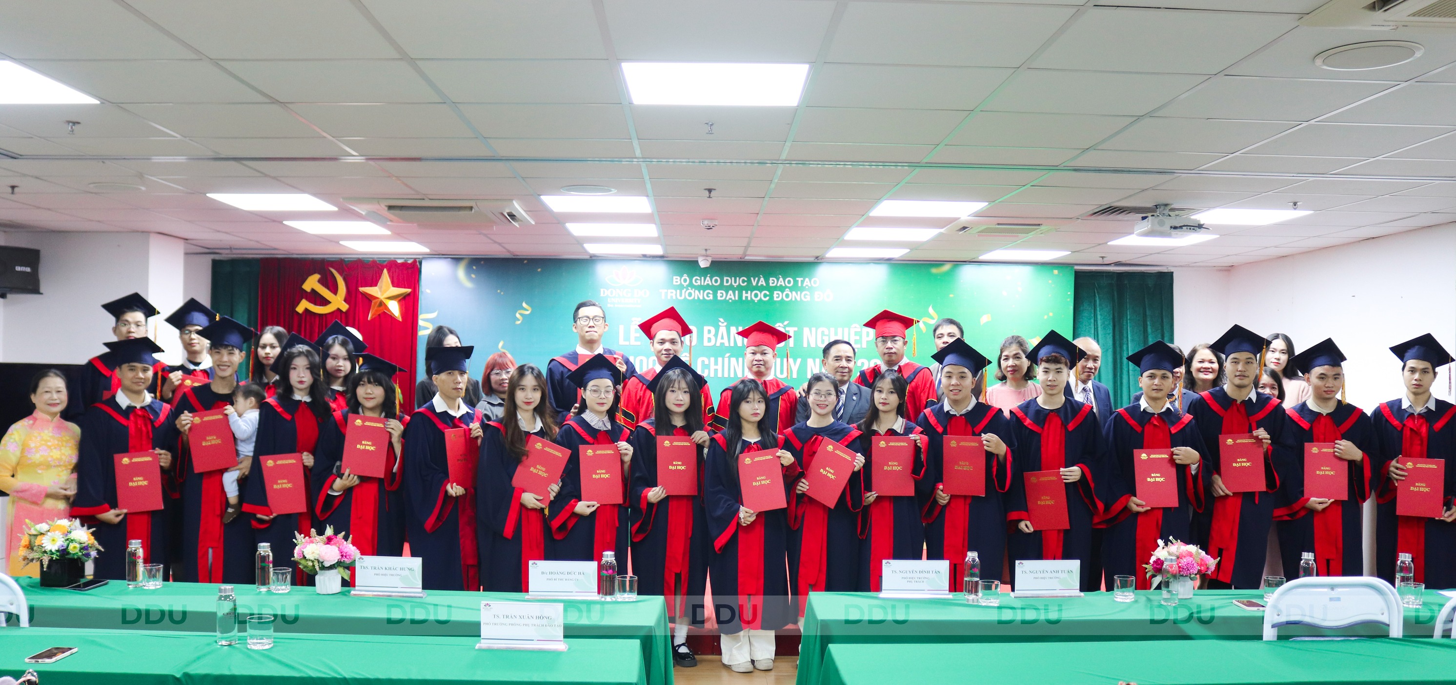 Trường Đại học Đông Đô tổ chức Lễ trao bằng tốt nghiệp Đại học hệ chính quy năm 2025: Hành trình tri thức và Khát vọng vươn xa