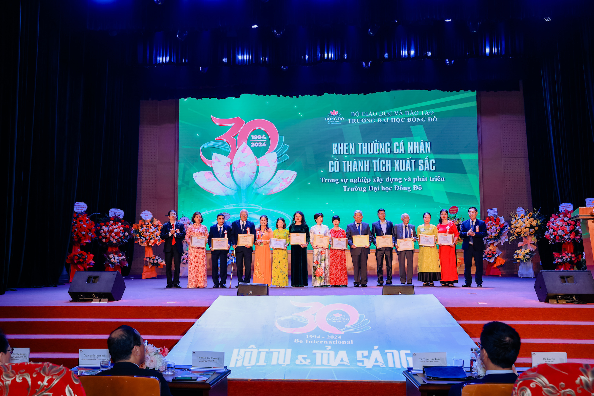 VTC News: 30 năm kiến tạo tri thức – Trường Đại học Đông Đô tổ chức lễ kỷ niệm trang trọng